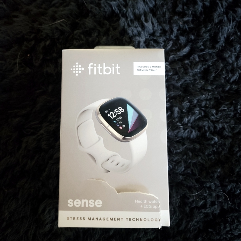 Fitbit Sense Soft gold